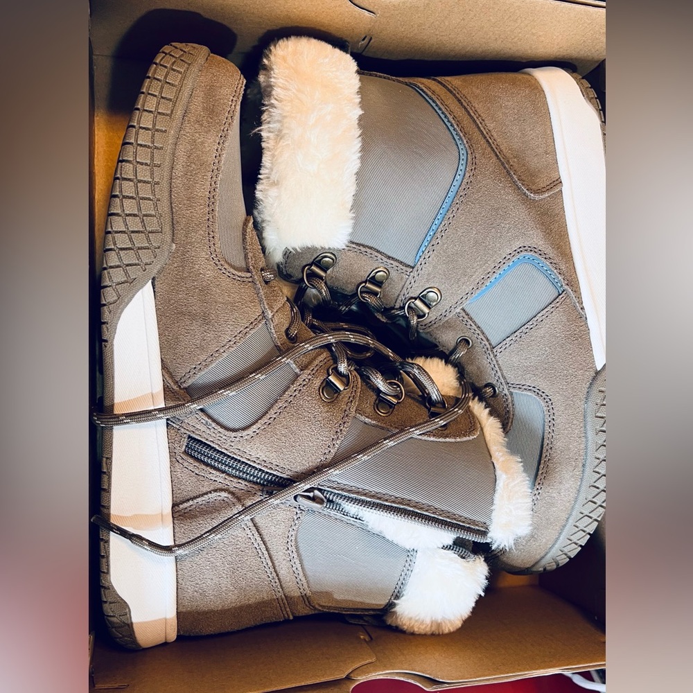Weatherproof Women’s Boots Size 9